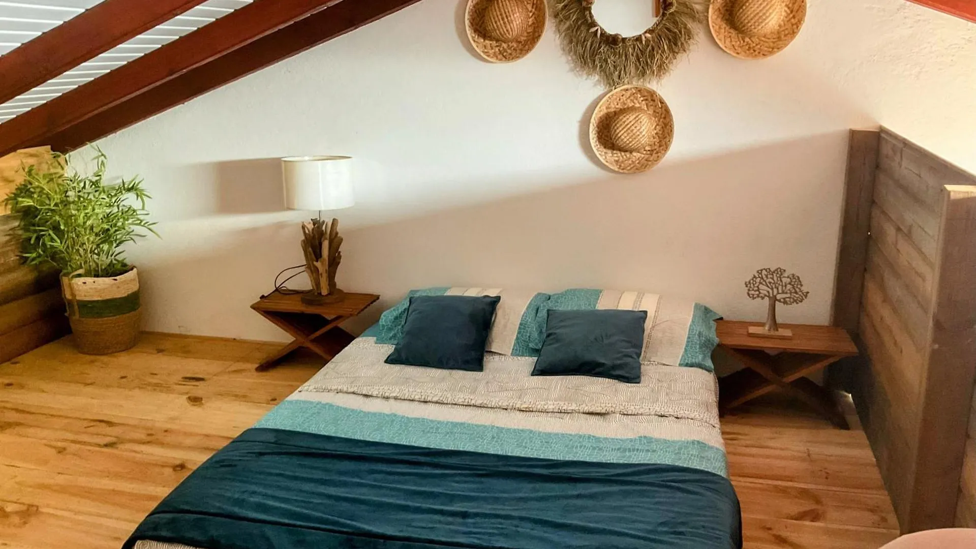 Tidododesiles Apartment Bouillante